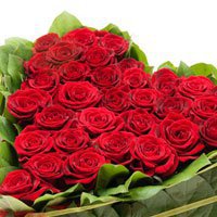 Выразить свои чувства вам поможет бесплатная доставка цветов - букеты.ру