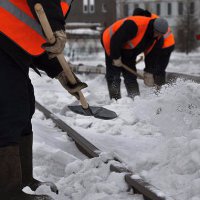 Из-за сильных снегопадов в Новосибирске объявлен режим ЧС