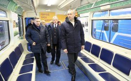 Новосибирский губернатор Андрей Травников провёл выездное совещание в метро