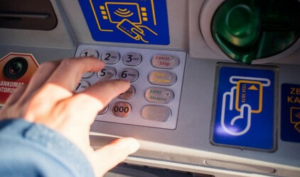 В Новосибирской области реальная зарплата выросла на 24,8%