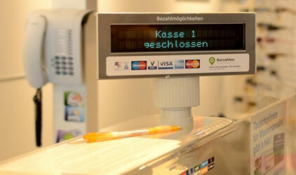 Травников остановил рост цен на продукты и топливо в Новосибирской области