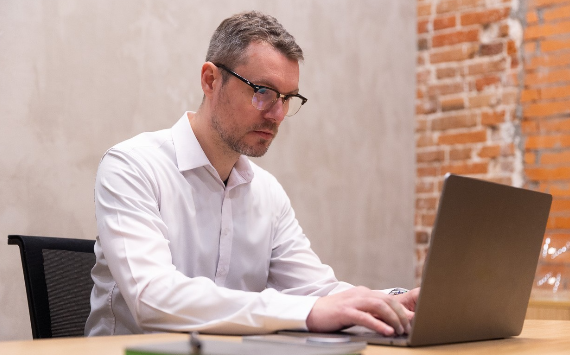 «Расчёт премий» или «задолженность» - какие вредоносные письма открывают сотрудники