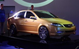 За такие деньги? Новый? С автоматом? Китайцы, двигайтесь!