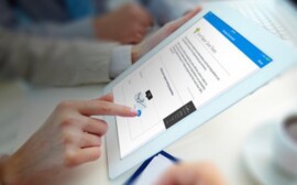 Альфа-Банк внедрил электронное подписание документов в отделениях