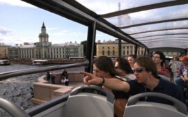 Июньские праздники новосибирские туристы проведут в Краснодаре, Москве и Санкт-Петербурге