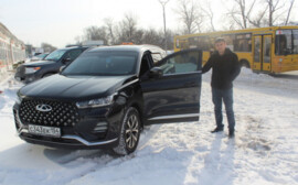 Владеет СТО для немецких авто, а ездит на китайце: новосибирец рассказал зачем купил CHERY TIGGO 7 Pro