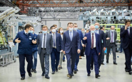 Юрий Слюсарь посетил с рабочим визитом ряд заводов ОАК