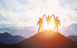 С чего начать работу над собой? Лайф-коуч Роман Досов предлагает первые 5 шагов на пути к счастью