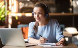 Новосибирцы ежемесячно тратят на видеоконференции по 44 часа