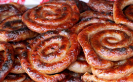 Новосибирская область стала лидером по производству колбасы и пива в СФО