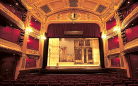 Новосибирский оперный театр заказал уборку за 50,2 млн рублей