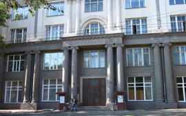 В Новосибирске за 700 млн рублей отремонтировали Большой зал консерватории