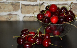В Новосибирске узбекская черешня подорожала почти в два раза