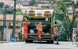 Новосибирск получил 400 млн рублей на новую технику для уборки города