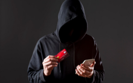 «Мне позвонили и сказали, что спишут долги по новой госпрограмме. Правда ли это?»