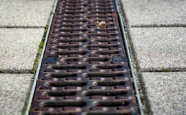 В Новосибирске на очистку ливневок направят 26,6 млн рублей