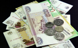 Экономист Остапкович: Россия может потерять 1 трлн рублей из-за санкций США