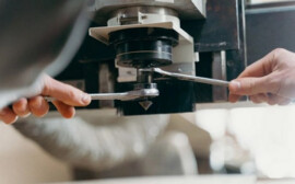 Травников отметил вклад машиностроения в экономику Новосибирской области