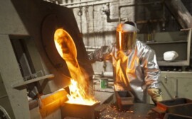 У Новосибирского аффинажного завода снова сменился собственник