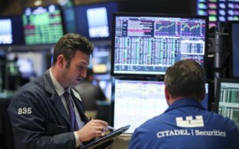 Фондовые индексы США продолжают обновлять минимумы