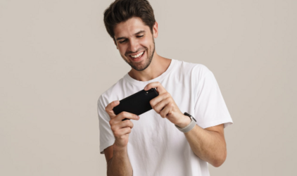 В ожидании рейса: что делают пассажиры Толмачёво перед вылетом