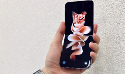 Новосибирцы стали интересоваться складными смартфонами и моделями с искусственным интеллектом