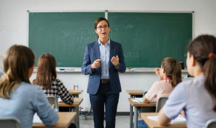 Учитель на вес золота: сколько на самом деле зарабатывают педагоги в России