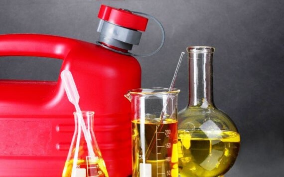 Козак пообещал не допустить роста цен на бензин до 100 рублей за литр