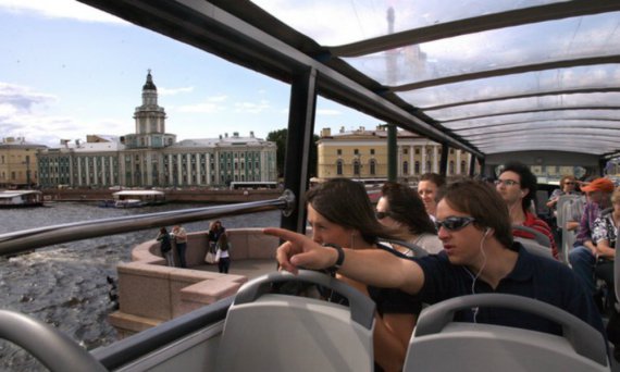 Июньские праздники новосибирские туристы проведут в Краснодаре, Москве и Санкт-Петербурге