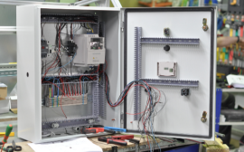 «Е-ШКАФ» в юбилейный год выпустил 728 электрошкафов