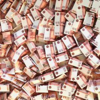 Новосибирск из-за незаконного вывоза валюты за границу потерял 2 млрд рублей