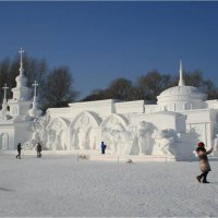 В Новосибирске стартовал традиционный фестиваль снежной скульптуры