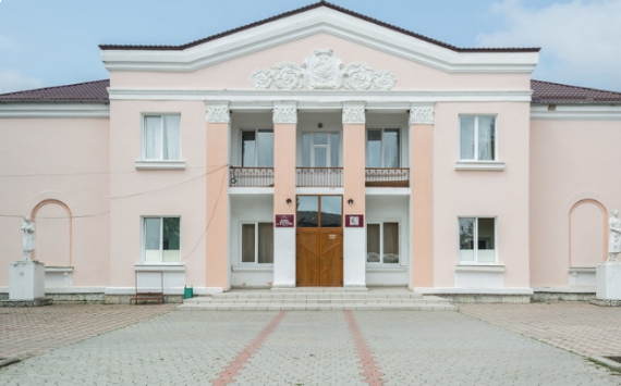 В Искитимском районе фасад Дома  культуры отремонтируют за 6 млн рублей