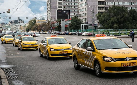 В Новосибирске цены на такси выросли в два раза