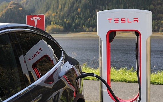 &#x041F;&#x043E;&#x0447;&#x0435;&#x043C;&#x0443;&#x20;Tesla&#x20;&#x0441;&#x043A;&#x043E;&#x0440;&#x043E;&#x20;&#x00AB;&#x0443;&#x0431;&#x044C;&#x044E;&#x0442;&#x00BB;&#x20;&#x0438;&#x20;&#x043A;&#x0442;&#x043E;&#x20;&#x044D;&#x0442;&#x043E;&#x20;&#x0441;&#x0434;&#x0435;&#x043B;&#x0430;&#x0435;&#x0442;&#x3F;