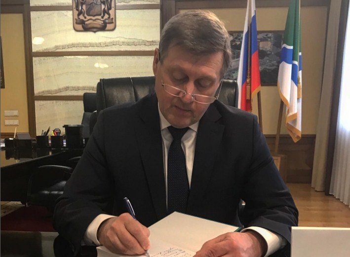 Мэр Новосибирска Локоть обратился к жителям города-побратима на Украине