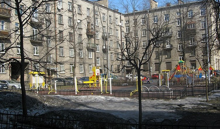 В Новосибирске на ремонт дворов выделили 302 млн рублей