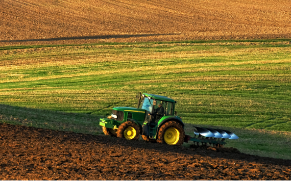 РСХБ: российские аграрии отдают предпочтение отечественной сельхозтехнике