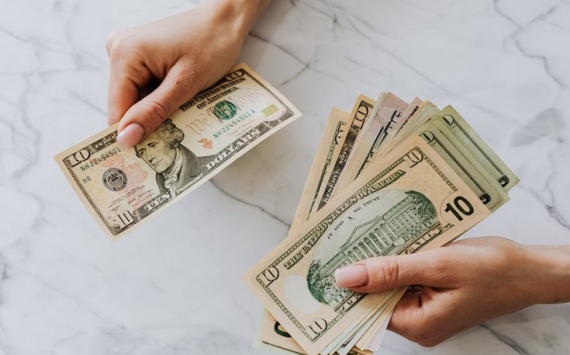 &#x0412;&#x20;&#x041C;&#x042D;&#x0420;&#x20;&#x0440;&#x0430;&#x0441;&#x0441;&#x043A;&#x0430;&#x0437;&#x0430;&#x043B;&#x0438;,&#x20;&#x043A;&#x043E;&#x0433;&#x0434;&#x0430;&#x20;&#x043A;&#x0443;&#x0440;&#x0441;&#x20;&#x0434;&#x043E;&#x043B;&#x043B;&#x0430;&#x0440;&#x0430;&#x20;&#x0434;&#x043E;&#x0439;&#x0434;&#x0435;&#x0442;&#x20;&#x0434;&#x043E;&#x20;100&#x20;&#x0440;&#x0443;&#x0431;&#x043B;&#x0435;&#x0439;