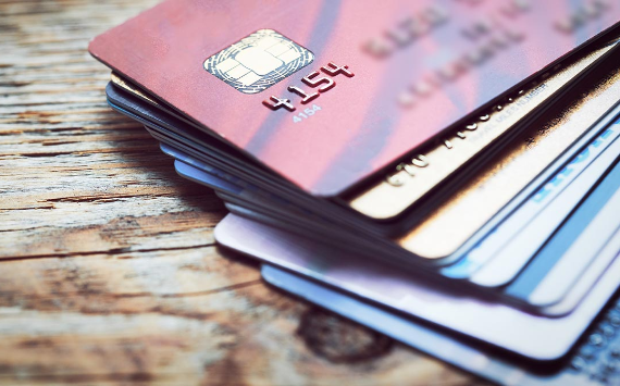 &#x041D;&#x0435;&#x0432;&#x044B;&#x0433;&#x043E;&#x0434;&#x043D;&#x044B;&#x0435;&#x20;&#x043A;&#x043B;&#x0438;&#x0435;&#x043D;&#x0442;&#x044B;&#x3A;&#x20;&#x043F;&#x043E;&#x0447;&#x0435;&#x043C;&#x0443;&#x20;&#x0431;&#x0430;&#x043D;&#x043A;&#x0438;&#x20;&#x043D;&#x0430;&#x0447;&#x0430;&#x043B;&#x0438;&#x20;&#x0441;&#x043E;&#x043A;&#x0440;&#x0430;&#x0449;&#x0430;&#x0442;&#x044C;&#x20;&#x043B;&#x0438;&#x043C;&#x0438;&#x0442;&#x044B;&#x20;&#x043F;&#x043E;&#x20;&#x043A;&#x0440;&#x0435;&#x0434;&#x0438;&#x0442;&#x043A;&#x0430;&#x043C;