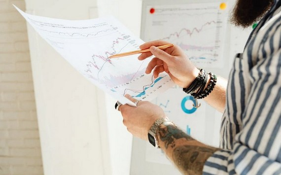 Экономист Разуваев спрогнозировал укрепление доллара и снижение ключевой ставки