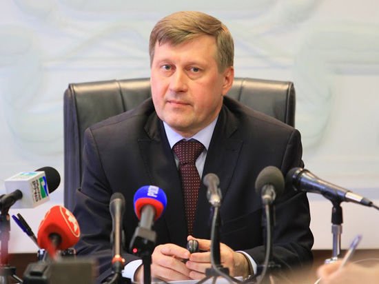 Локоть снял вопрос корпоратизации городских аптек